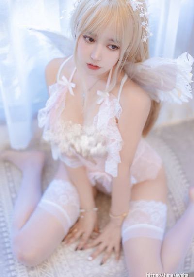 董宇辉走后东方甄选直播间画风变了