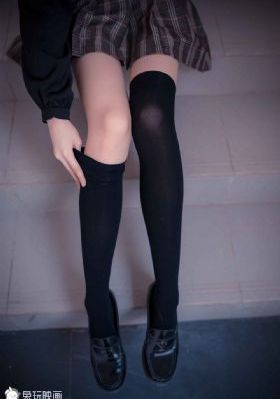张芸京