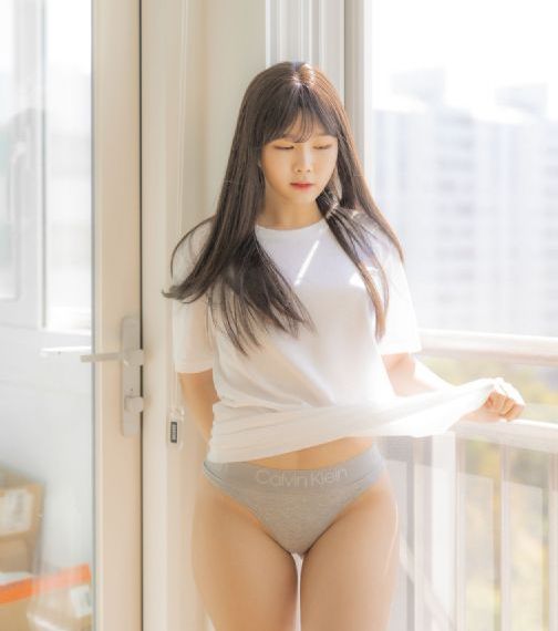 军人野外吮她的花蒂的视频