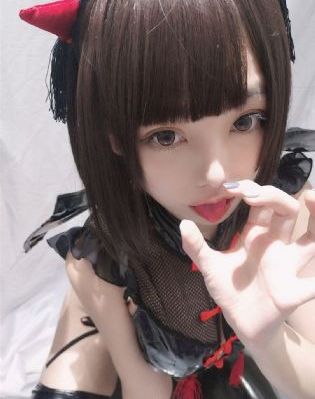 老中医吮她的花蒂和奶水视频播放